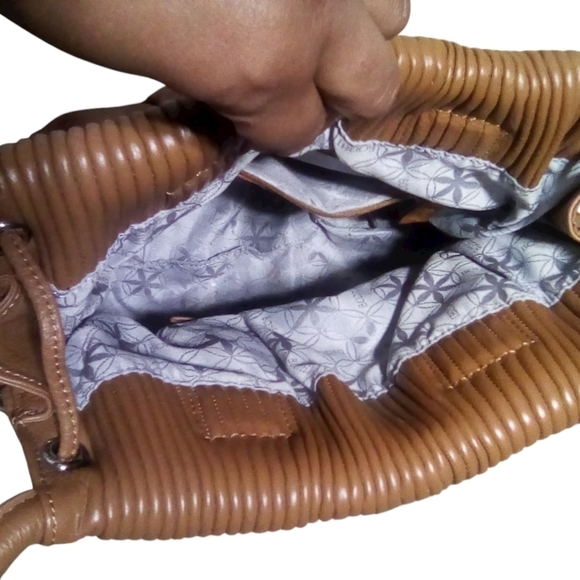 Bodhi Cognac Brown Pebble Leather Cinch Draw String Magnetic Closure Hobo Bag - Picture 4 of 8